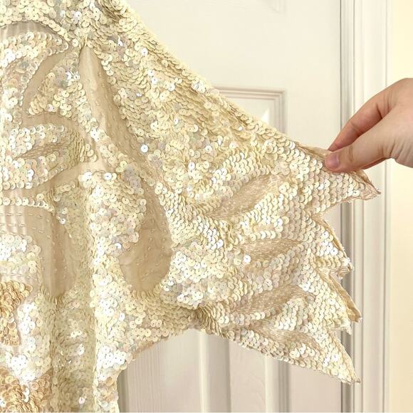 Vintage Silk & Sequin Cream Star Print Top w/ Zig Zag Edge - Picture 3 of 8